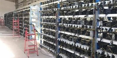 Advanced Kaspa mining rig operating with high efficiency